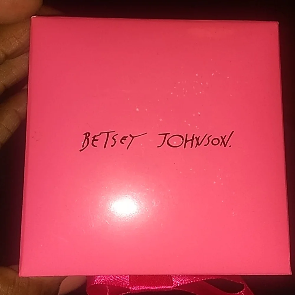 Betsey Johnson pink rhinestone 16 in necklace. - Picture 3 of 3
